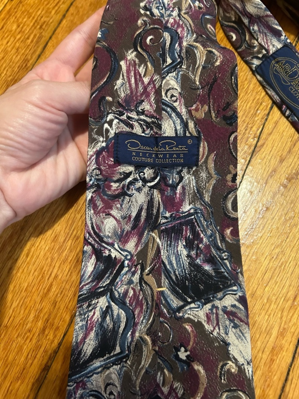 Oscar de la Renta Vtg Signature Tie 100% Silk - Picture 4 of 5